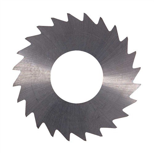 EGW:n korkealaatuinen solid-carbide slitting saw leikkaa tarkasti ja kauniisti cocking serrations 1911 Auto -liukusäätimille ilman tylsyyttä.