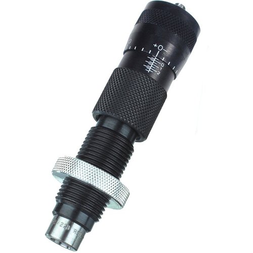 Forster Ultra Micrometer Seater Die tarjoaa tarkan säätömahdollisuuden .0005 tuuman välein, helpottaen hylsyjen hienosäätöä ja vaihtamista.