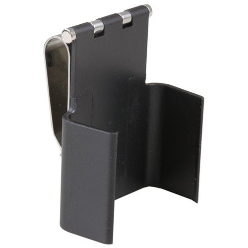 CED7000 BELT CLIP on kätevä ja kevyt, joka kiinnittää ajastimen vyöhön tai taskuun, vapauttaen kädet ampumaharjoituksiin ja kilpailuihin.