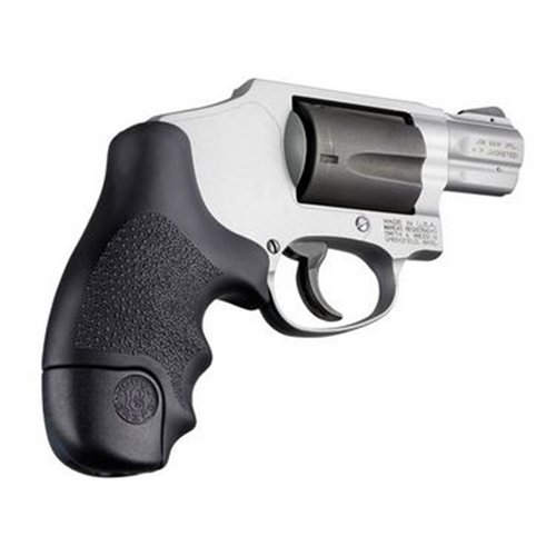 HOGUE S&W J FRAME ROUND BUTT Centennial/Polymer Bodyguard Grip tarjoaa erinomaisen mukavuuden ja hallinnan, parantaen ampumakokemustasi.