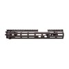 Daniel Defense RIS III Rail tarjoaa kevyen ja kestävän rakenteen, M-LOK kiinnityskohtia, sekä vankan vapaan putken suunnittelun tarkkuuden lisäämiseksi.