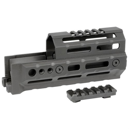 AK Alpha Series M-LOK käsikahva tarjoaa joustavan asennuksen, useita kiinnityskohtia, kevyen alumiinirakenteen ja elinikäisen takuun.