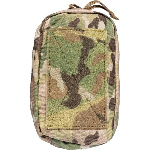 E&E Vertical Pouch on suunniteltu kantamaan tarpeelliset varusteet hätätilanteissa, sisältäen 5 sisätaskua, selkeän ikkunan ja kiinnityksen MALICE CLIPS®:llä.