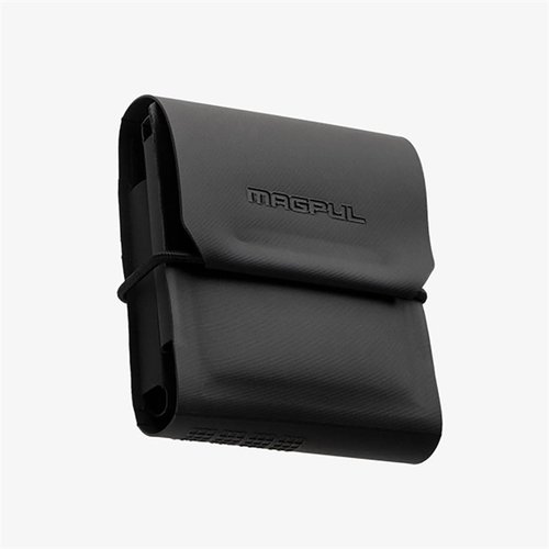 DAKA Ammo Sleeve on kompakti ja kestävä ratkaisu, joka säilyttää jopa 10 patruunaa, vähentää ääntä ja pitää ne helposti saatavilla metsästyksessä.