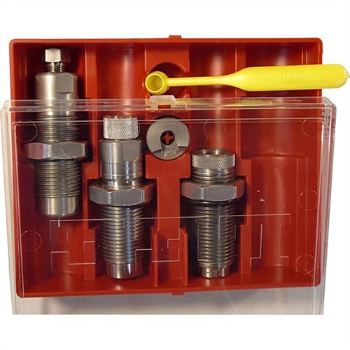 LEE PRECISION PACESETTER 6MM ARC 3-DIE SET sisältää Full Length Sizing Die, Bullet Seating Die, Factory Crimp Die, Universal Shell Holder ja ohjeet. Yhteensopiva 7/8"-14 latauspainojen kanssa.