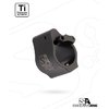Superlative Arms AR-15 Solid Adjustable Gas Block mahdollistaa puhtaamman ja viileämmän toiminnan, vähentää rekyyliä ja estää hiilijäämiä säätöruuvissa.