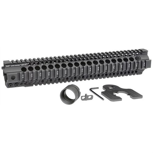 AR-15 Combat Rail T-Series Free Float Handguard tarjoaa kestävän ja kevyen rakenteen, täydellisen istuvuuden ja monipuoliset lisävarusteet MIL-STD 1913 Picatinny-raidoilla.