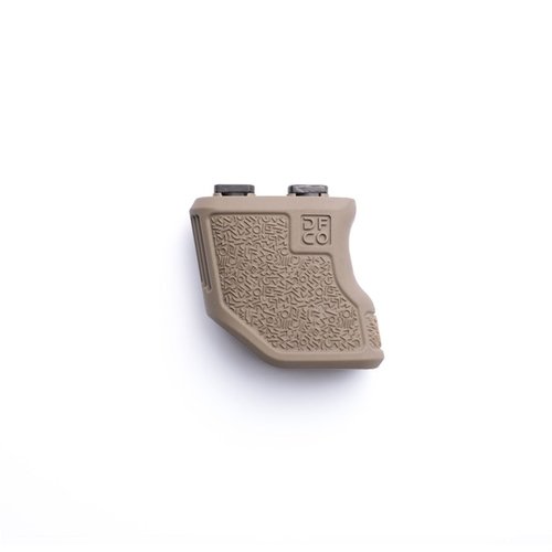 Tiger Claw M-LOK Vertical Forward Grip tarjoaa ergonomisen 10 asteen kulman, parantaa aseenkäsittelyä ja hallintaa kaikissa ampumisasennoissa.