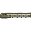 Aero Precisionin MOD 4 Handguard yhdistää kestävän 6061-T6 alumiinirakenteen, M-LOK™-liitännän ja teräksiset QD-pistokkeet, varmistaen erinomaisen suorituskyvyn.