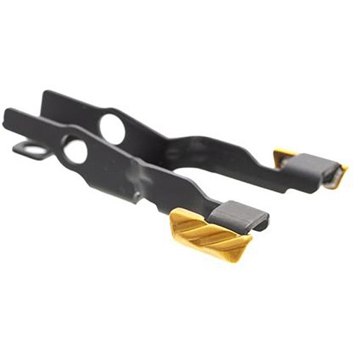 Tyrant CNC:n SLIDE CATCH LEVER SIG SAUER® P320 tarjoaa laajennetun pinnan ja nostetun tekstuurin, mikä parantaa käyttöä ja estää liukastumisen.