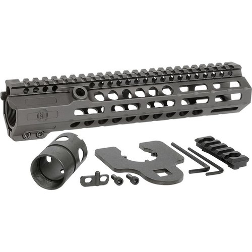 MIDWEST INDUSTRIES COMBAT RAIL HD M-LOK - maksimaalinen jäykkyys, minimaalinen vaikutuspisteen siirtyminen, kestävä 6061 alumiini, ja 7 M-LOK sivua.