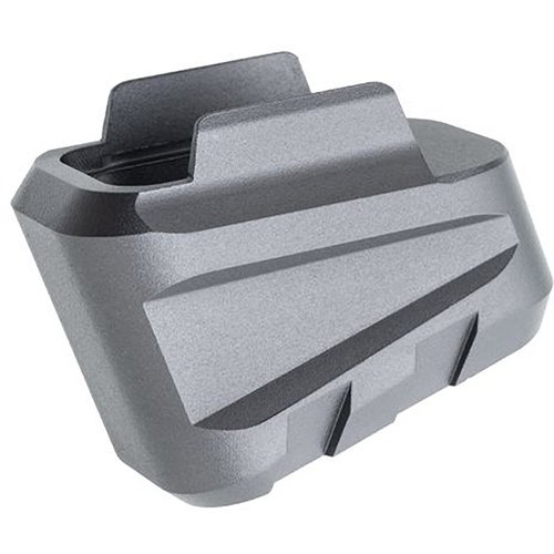 Tyrant CNC:n SIG Sauer P320 -patruunalaajennus lisää 5 patruunaa, asennus tapahtuu 10 sekunnissa ilman työkaluja ja se tarjoaa erinomaisen otteen kaikissa olosuhteissa.