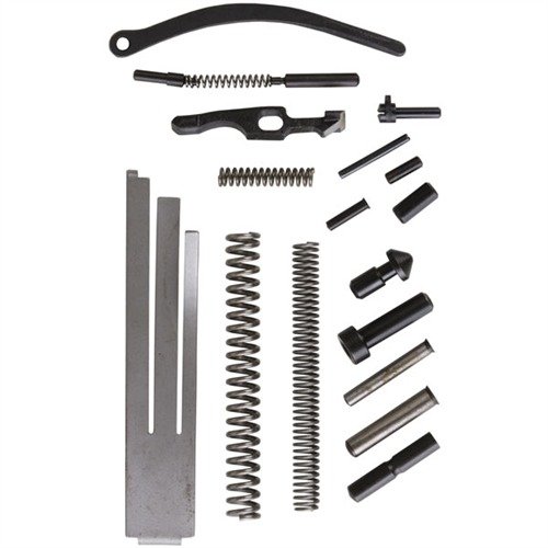 1911 DELUXE COMPLETION KIT sisältää kaikki tarvittavat pinnat ja jouset 1911 Auto -pistoolin rakentamiseen tai kunnostamiseen, laadukkaasta teräksestä.
