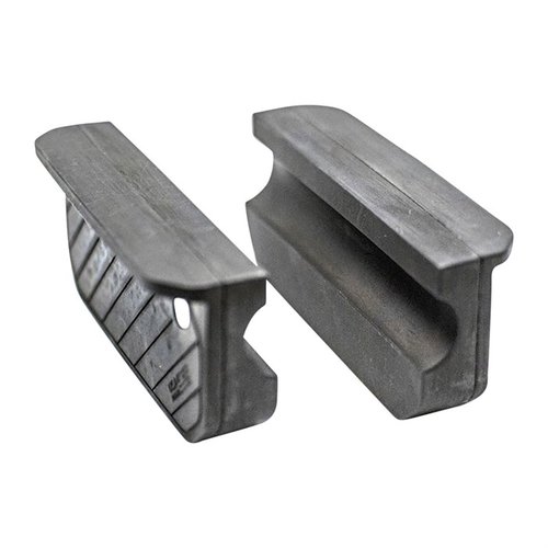 Otis AK Soft Jaws suojaavat aseesi puristimessa, eivät naarmuta metalleja, ja sopivat useimpiin puristimiin. Kestävä kumimateriaali takaa turvallisen pidon.