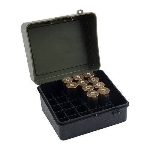 Kestävä SHOTGUN SHELL CASE-12 & 16 GAUGE pitää jopa 25 kappaletta 12 tai 16 gauge patruunoita, ja siinä on helppokäyttöinen flip-top kansi nopeaa pääsyä varten.