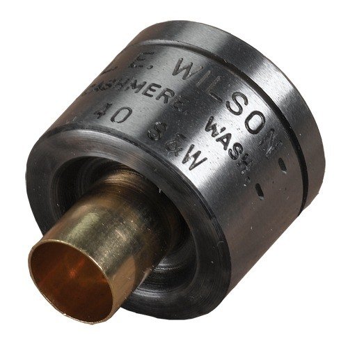 .44 Special/Magnum Wilson Case Holders pitävät patruunan suorana leikkurin edessä, helpottaen trimmausta, sisäkaulan reenaamista ja sotilasliitoksen poistamista.