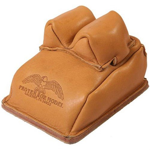 Alhaisen profiilin Bunny Ear Rear Bag on valmistettu kestävästä nahasta ja paksusta pohjasta, vain yksi tuuma lyhyempi, täydellinen lyhyemmille aseille.