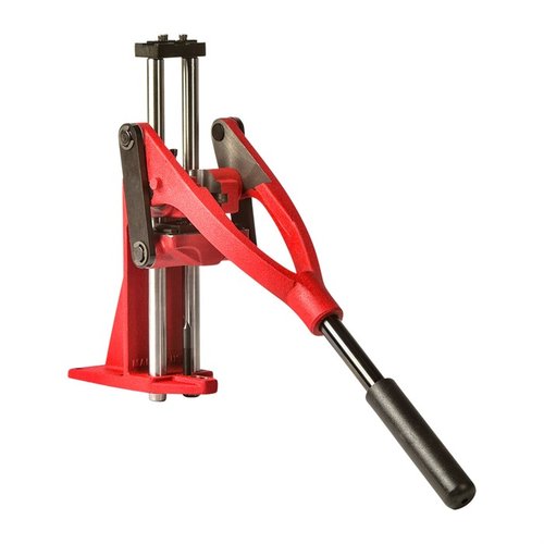 Forster Co-Ax Reloading Press tarjoaa nopean ja tarkan latausprosessin snap-in die vaihdolla, kaksinkertaisilla ohjaustangoilla ja ainutlaatuisella priming-laitteella.