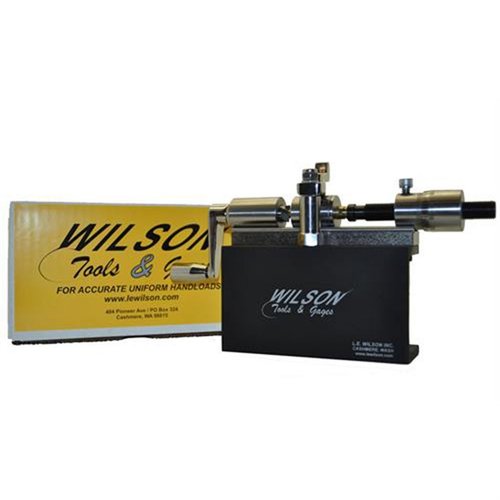 .50 BMG Microstop Case Trimmer Kit tarjoaa tarkkuutta ja johdonmukaisuutta, käsittelee 6mm - .50 BMG patruunoita ja sisältää kaikki tarvittavat työkalut.