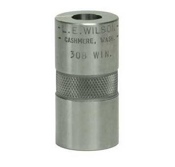 WILSON CASE GAGE 300 AAC BLACKOUT tarkistaa patruunan pituuden ja varmistaa oikean headspace-asetuksen, estäen ylisuurentamisen ja pidentäen hylsyjen käyttöikää.