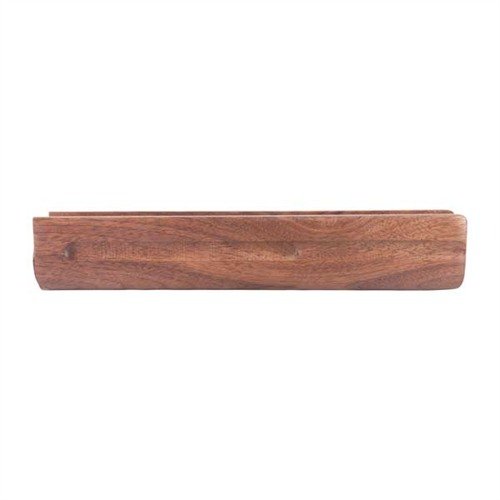 Esittelyssä PRE-FINISHED REPLACEMENT SHOTGUN FORENDS, joka tarjoaa tehtaan laadun, kestävästä amerikkalaisesta pähkinäpuusta, helppo asentaa.